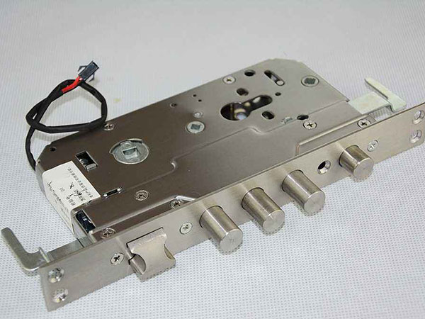 卢龙24小时上门开锁公司